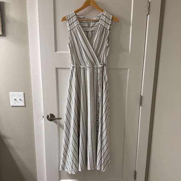 Dress - Picture 1 of 2